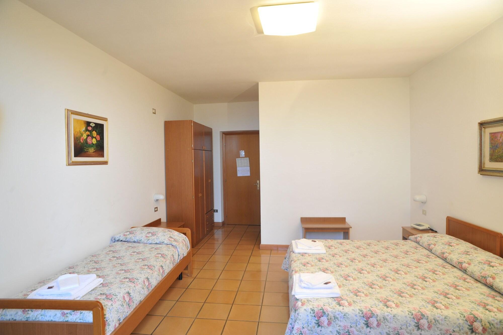 אסיסי Albergo Ancajani מראה חיצוני תמונה