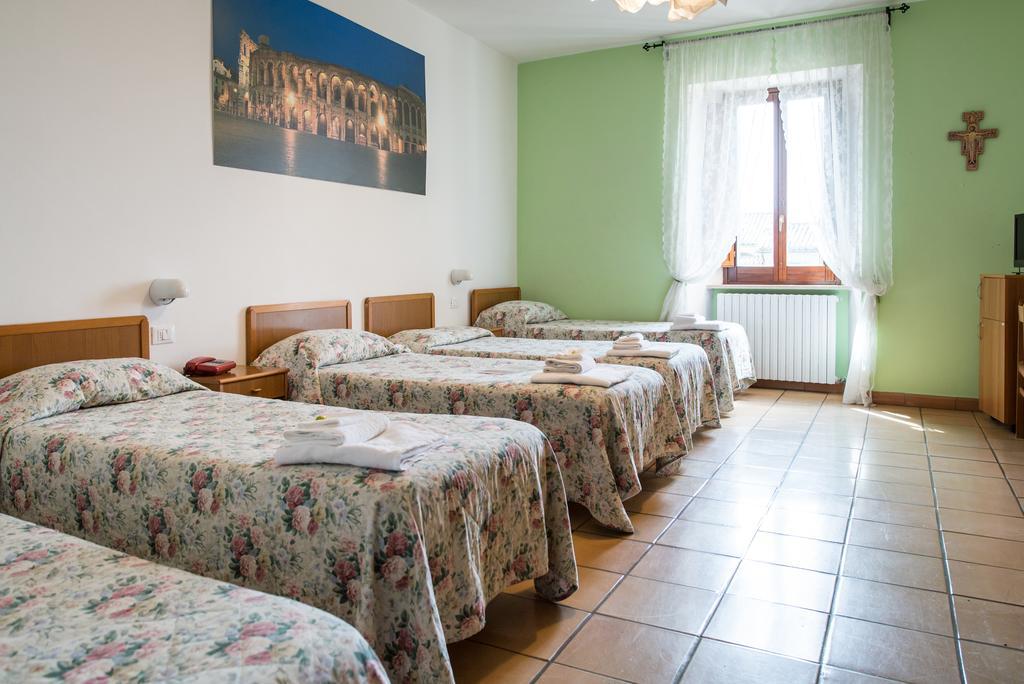 אסיסי Albergo Ancajani מראה חיצוני תמונה